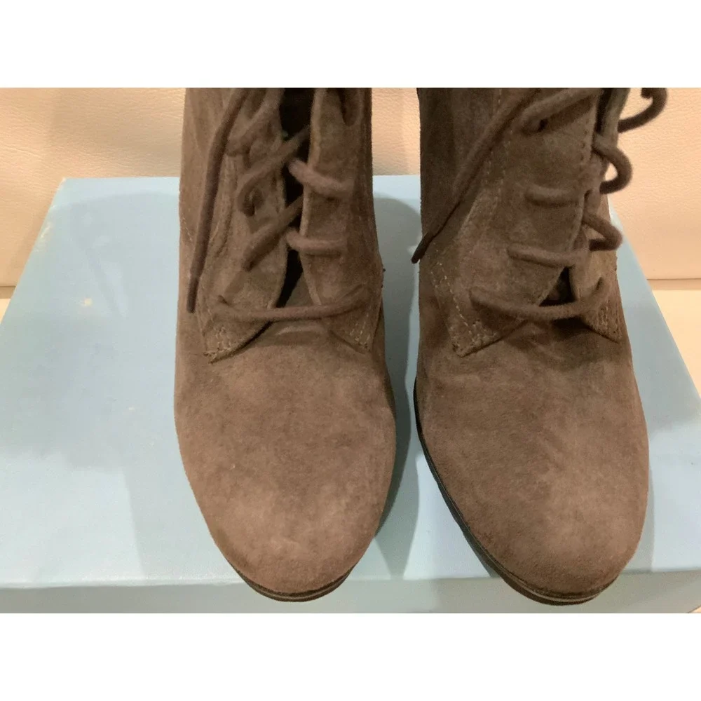 White‎ Mountain Women's Gray Suede Lace Up Wedge Ankle Boots Size 7.5